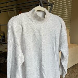 American Eagle Outfitters Light Gray Turtleneck Sweater